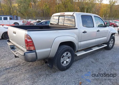 2007 Toyota Tacoma Base V6 z USA, uszkodzony, nr VIN 3TMLU42N57M012220